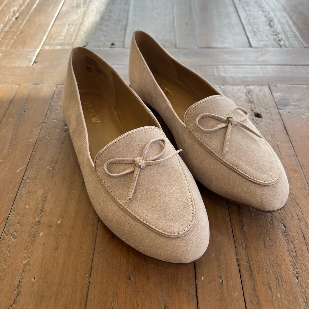 J.crew sand suede bow loafers flats academia almond toe casual women’s 8 NWOB